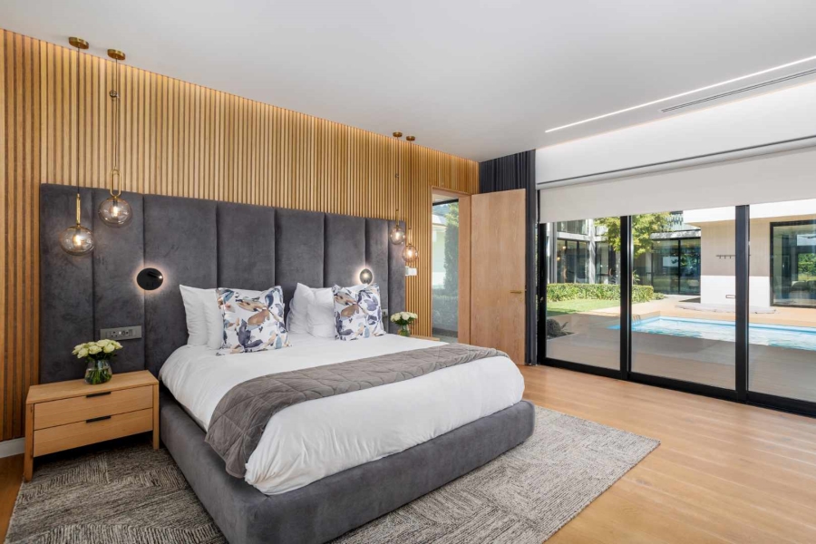 7 Bedroom Property for Sale in Val De Vie Estate Western Cape